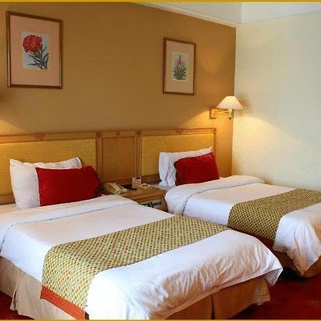 Tiara Medan Hotel & Convention Center Екстериор снимка