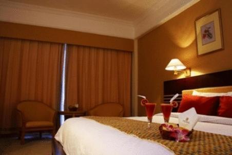 Tiara Medan Hotel & Convention Center Екстериор снимка